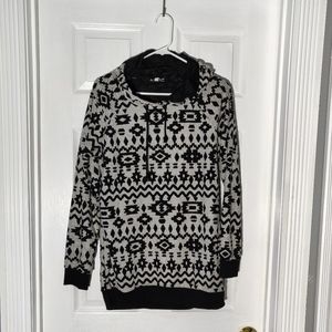 Kiss & Cry Hoodie Tribal Grunge Size Medium